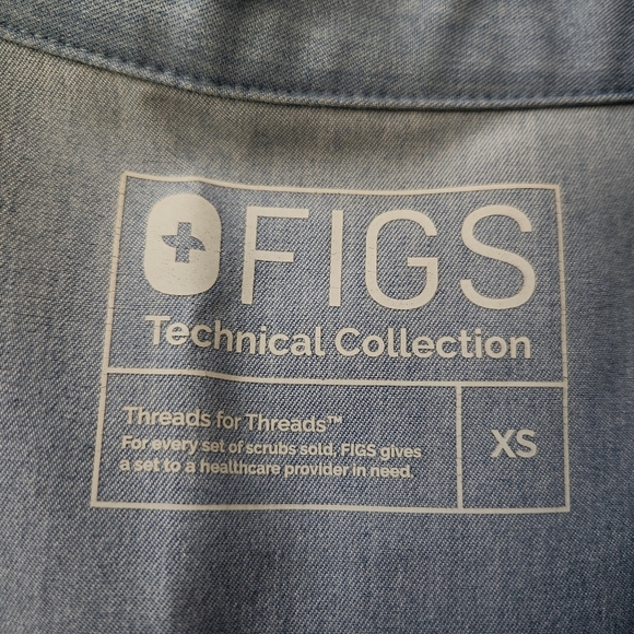 FIGS Technical Collection Rafaela Oversized Scrub Top Heather Denim Women's XS - Picture 6 of 11